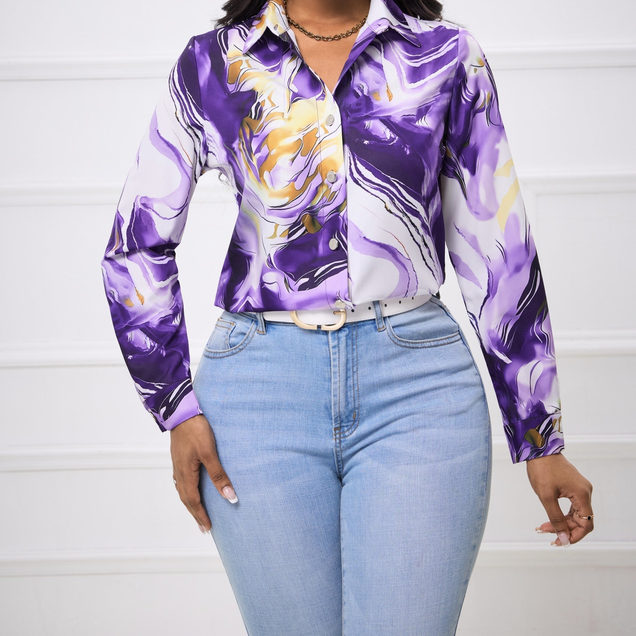 Ladies' fashionable elegant spring summer shirt with collar and print, long-sleeved casual top.